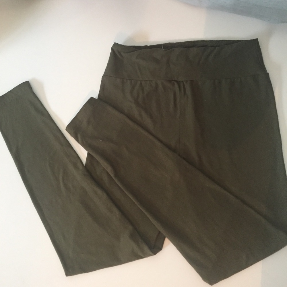 Lularoe Buttery soft olive green leggings